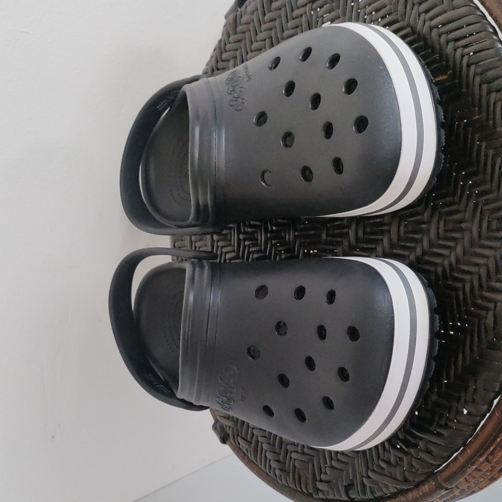 Jibbitz By Crocs Unisex Kilby Clogs Shoes Black White Slip On Men Sz 9 Women 11
